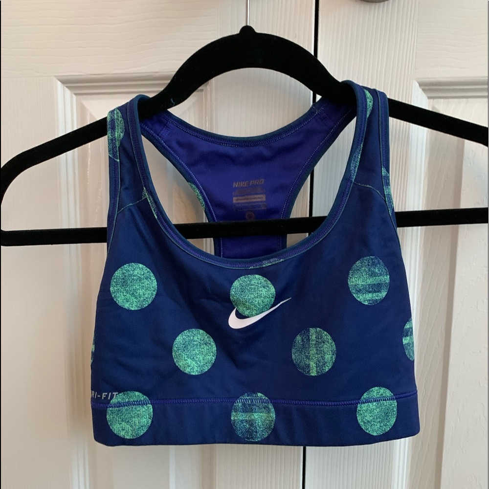 Nike pro sports bra